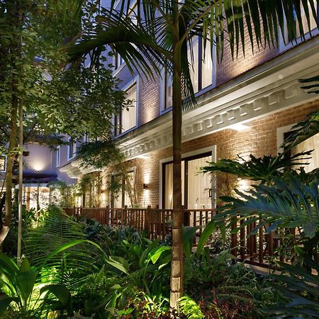 Hotel Thrive, A Tropical Courtyard Kathmandu Exterior photo
